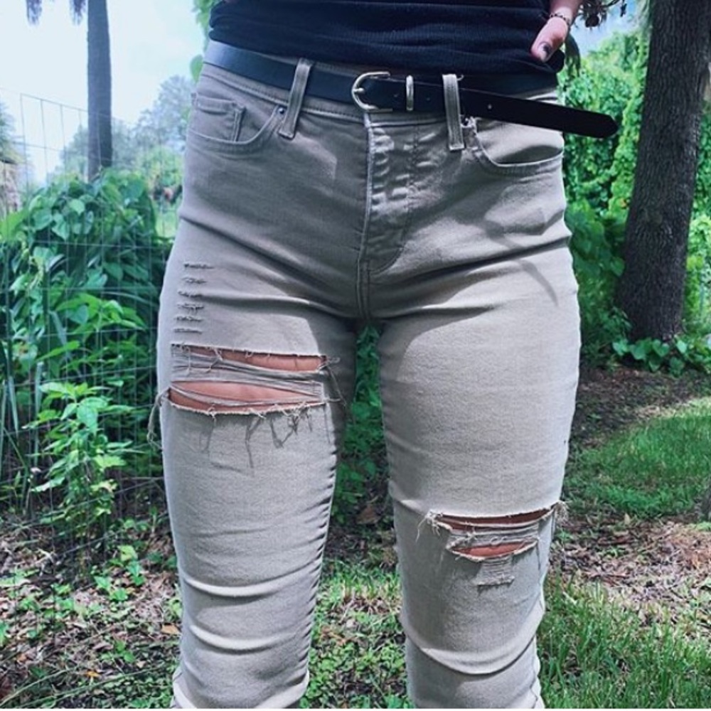 Levi’s Tan Distressed Ankle Jeans